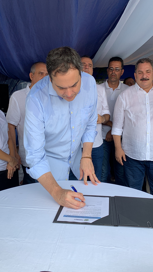 Abreu e Lima requalificação vias 18 e jaguaribe 02 maio 14 22