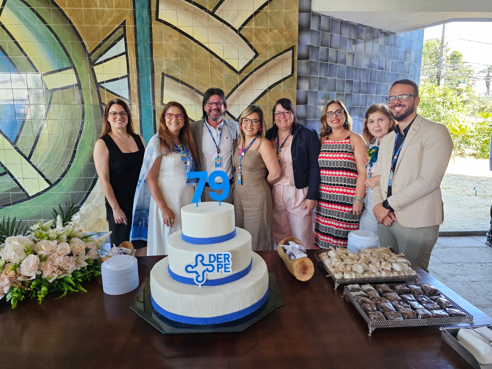 Foto_Bolo_Aniversário_DER-PE_-_31.10.25_-_F2.jpeg