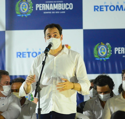 Foto Paulo discurso contratação requelificação PE 422